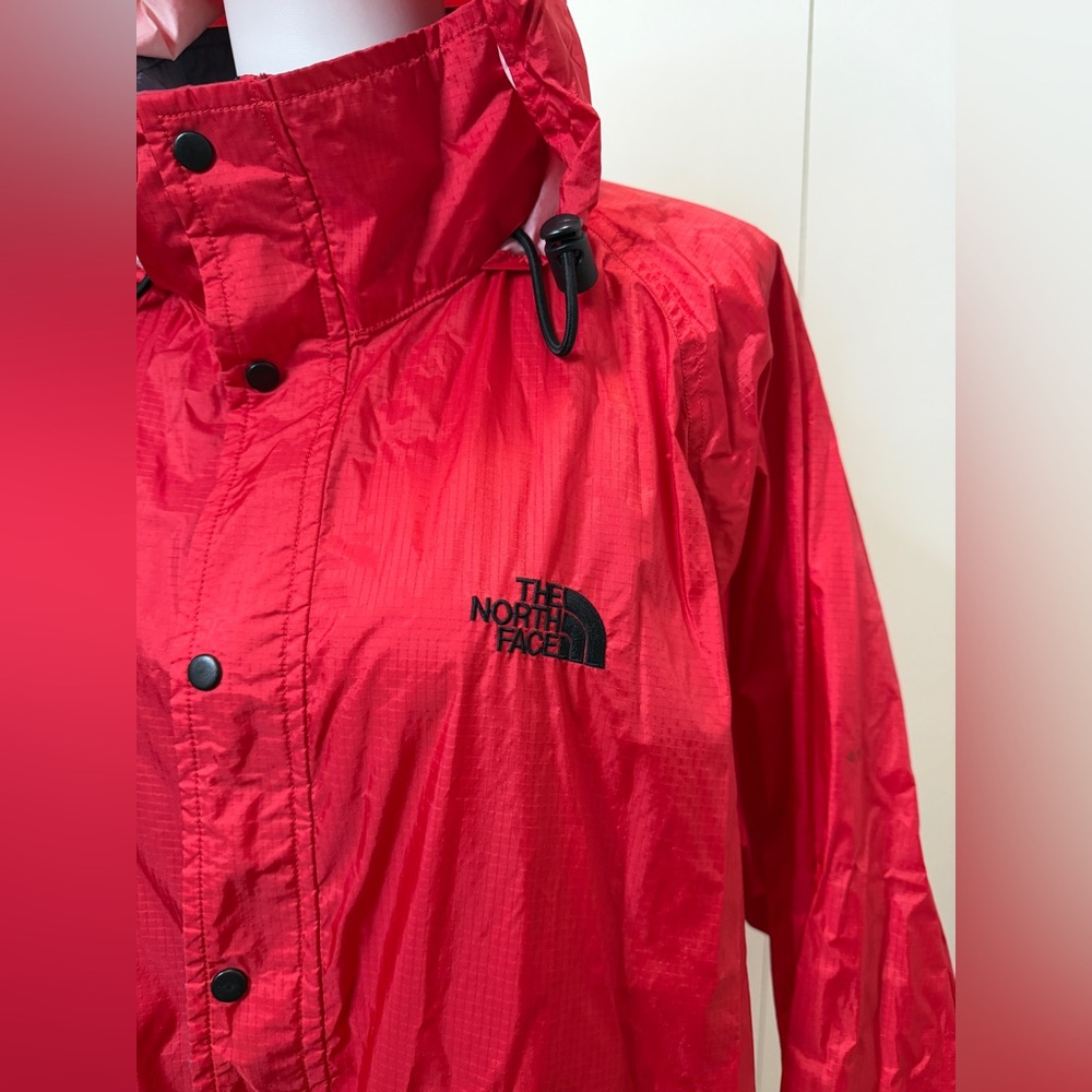 The North Face Men’s Vibrant Red Ski Jacket Waterproof - Picture 3 of 13